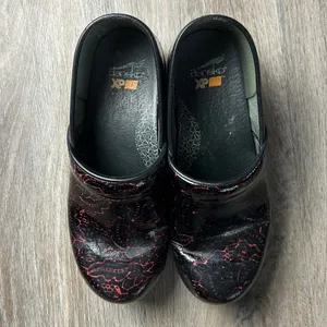 Dansko Pro XP 2.0 Patent Leather Clogs Size 40 (US 9.5-10) thumbnail 12