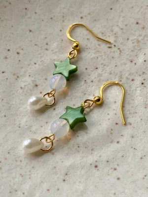 Handmade fairy whimsy star & teardrop dangle earrings💚🌟 thumbnail 5