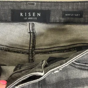 Risen Los Angeles Womens 27/5 Faded Black High Rise Distressed Skinny Jeans thumbnail 4