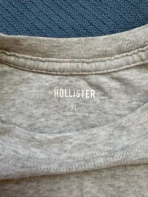 Hollister Baby Tee thumbnail 2