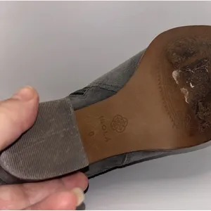 Isola‎ Women Gray Suede Horseshoe Buckle Ankle Boots Block Heel Side Zip Size 6M thumbnail 9