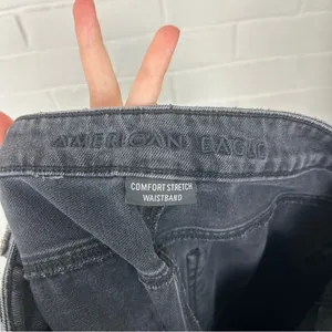 American Eagle Black Distressed Denim Mom Jeans Size 10 thumbnail 2