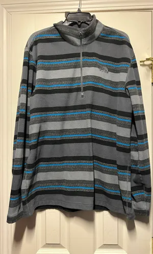 The North Face Striped Sweater is a Men’s size XL. thumbnail 2