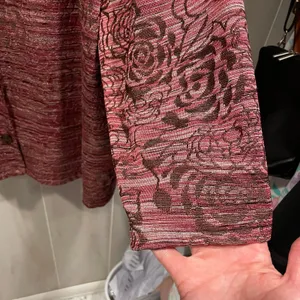 JM Collection Cute cottagecore raspberry roses stretchy cardigan tapestry look top thumbnail 7