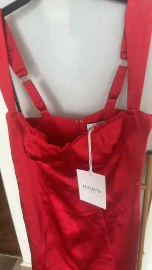Claudelle Mini Dress in Red thumbnail 4