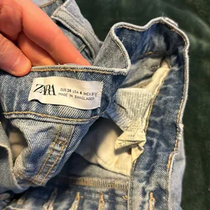 Zara jeans thumbnail 2