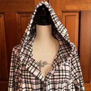 Torrid Jacket Women’s Size 2 2X Pink Plaid Flannel Hooded Anorak Snaps Spring thumbnail 3