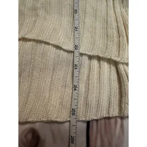 Altard State Cream Criss-Cross V-Neck Sweater Size S EUC thumbnail 9
