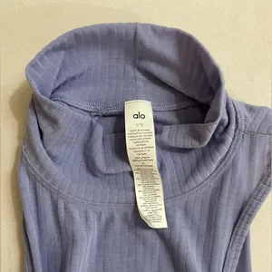 Alo NWOT Ribbed Sea Coast Cropped Turtleneck Tank Top Sleeveless Lilac Size L thumbnail 5
