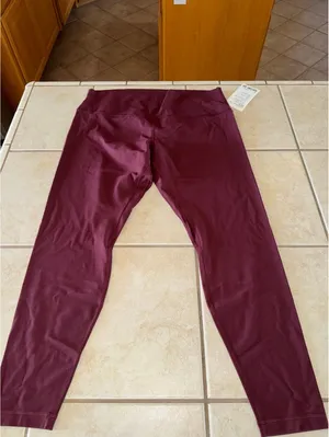 Lululemon Align High Rise 28” Red Merlot Size 18 NWT thumbnail 3