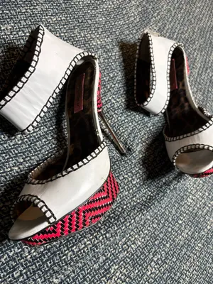 Betsey Johnson Tricksy White Leather Platform Stiletto Heels Hot Pink and Black thumbnail 3