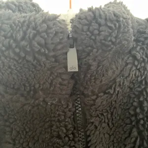 Alo Yoga Foxy Sherpa Jacket Black M thumbnail 3