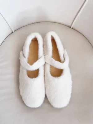 Women’s Faux Fur Mary Jane Slippers – White – Size 6 – Never Worn thumbnail 10