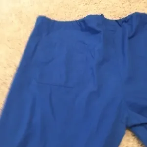 Women’s size medium royal blue cargo scrub pants thumbnail 2