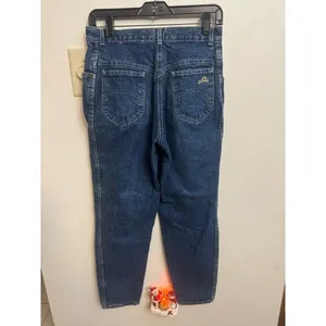 Vintage Chic High Waisted Tapered Leg Mom Jeans Medium Wash Blue Denim 10 Short thumbnail 2