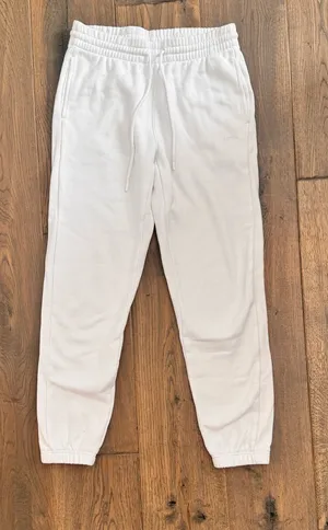Aritzia Boyfriend TNA Cozy Fleece Sweatpants thumbnail 1