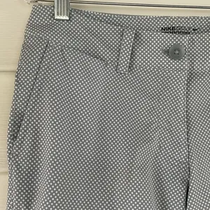 Nike Greens Dri-FIT Golf Shorts Sz 6 thumbnail 4