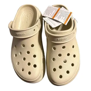 NWT Crocs Classic Crush Platform Clogs Sz 8 thumbnail 1