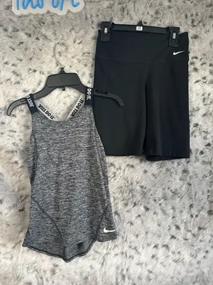 7. Nike 2pc set xs/s bundle thumbnail 1