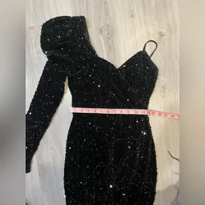 NWOT Glamorous One-Shoulder Black‎ Sequin Dress thumbnail 6