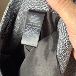 Express Gray Mini Skirt‎ Womens Size 6 Lined Back Zip thumbnail 3
