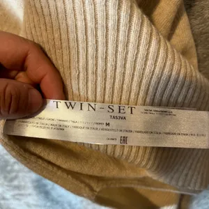 Twinset Sz M Oversized V Neck Sweater Wool Angora Hair Blend Women's‎ thumbnail 9