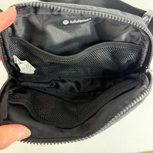 Lululemon Athletica‎ Everywhere Belt Bag 1L Wobbley Wordmark Logo Print Black thumbnail 10