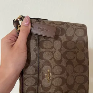 Coach F58316 Signature East/West Crossbody bag 7” x 10.5” thumbnail 4