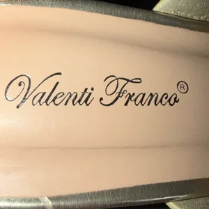 Valenti Franco Becci-3 Womens Gold Rhinestone Bow‎ Block Heel Slide Mules 8.5M thumbnail 5