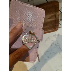 Juicy Couture Simply Perfect tab wallet embossed logo gold-tone heart charm thumbnail 9