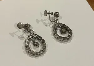 Signed Coro Vintage Silver Tone Screw On Non Pierced Dangle Drop Earrings thumbnail 9