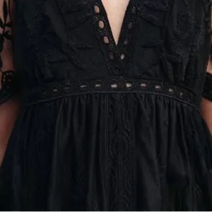 Boutique NEW Black Lace V-neck Long Sleeve Boho Maxi Dress thumbnail 6