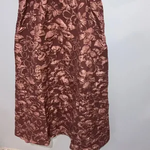 August Sky Floral Jacquard Sweetheart Neck Midi Dress Dusty Mauve Med #400 thumbnail 7