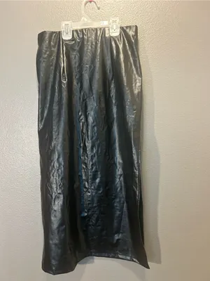 SHEIN Black Faux Leather Midi Skirt Size Medium High Waist Shiny PU GUC thumbnail 2