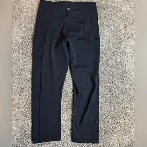 Athleta Ultimate Stash Pocket Capri leggings Black size small thumbnail 2