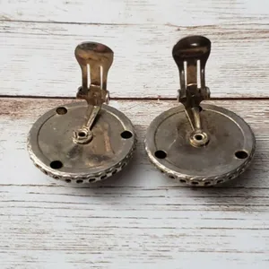 Vintage Clip On Earrings Circle with Halo Spotted with Line Design thumbnail 4