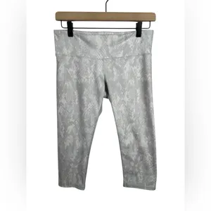 Alo Yoga Leggings Women’s‎ Small Gray White Python Print Cropped High Rise Yoga thumbnail 3