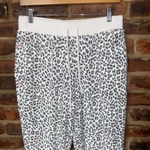 Victoria's Secret Leopard Animal Soft Fleece Pajama Pants Women's Size Small thumbnail 2