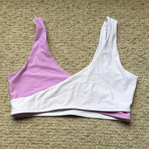 FABLETICS Light Purple Lilac Crossover Low Impact Sports Bra Size XL thumbnail 2