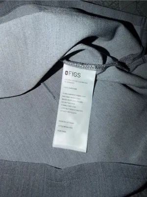 FIGS Catarina One-Pocket Scrub Top-Graphite Women’s Size-S thumbnail 3