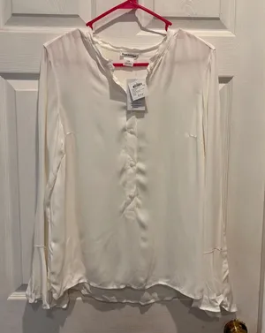 NWT‎ Club Monaco Womens Ivory Flared Cuff Shirt Sheer Viscose Button Down Sz L thumbnail 1