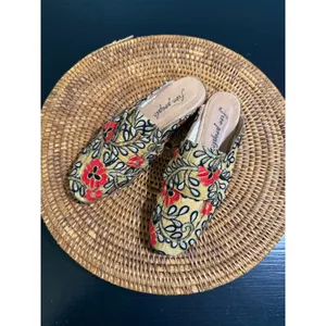 Free People At Ease Loafer Mules Yellow Floral Embroidered Sequin Flats Size 36 thumbnail 3