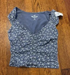 Hollister Top thumbnail 1