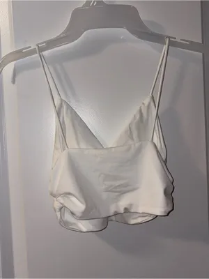 Women's White Satin V-Neck Spaghetti Strap Crop Top Size: XS thumbnail 3