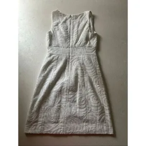 Lilly Pulitzer White Jacquard Sheath Dress Size 0 – Elegant Textured Floral Mini thumbnail 3