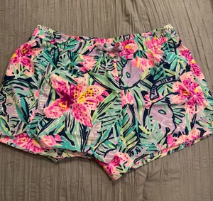 Lilly Pulitzer Shorts thumbnail 1