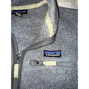 Patagonia Women's Retro Pile Marsupial‎ fleece pullover size M thumbnail 3