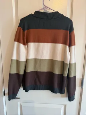 Striped V thumbnail 4