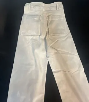 Zara High-Waisted Wide-Leg Raw Hem Jeans in Cream thumbnail 6