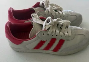 Adidas x Pharrell Samba “glory red” sneaker thumbnail 1